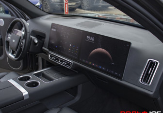 Подержанный автомобиль LiXiang L7 2024 года (12 фото)