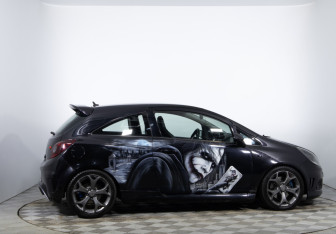 Подержанный автомобиль Opel Corsa OPC 2008 года (4 фото)