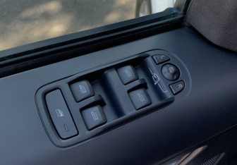 Подержанный автомобиль Land Rover Freelander 2013 года (12 фото)