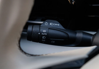 Подержанный автомобиль Geely Monjaro 2023 года (33 фото)