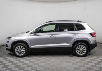 Подержанный автомобиль Skoda Karoq 2021 года (8 фото)