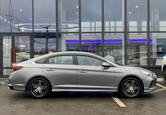 Подержанный автомобиль Hyundai Sonata 2018 года (4 фото)