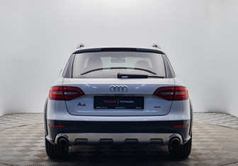 Подержанный автомобиль Audi A4 allroad 2013 года (4 фото)