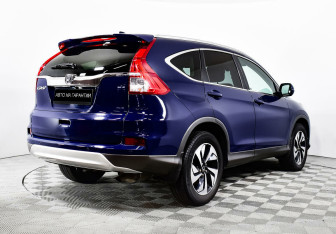 Подержанный автомобиль Honda CR-V 2015 года (3 фото)