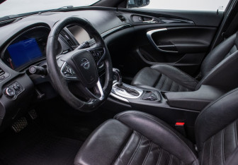 Подержанный автомобиль Opel Insignia Sedan 2014 года (10 фото)