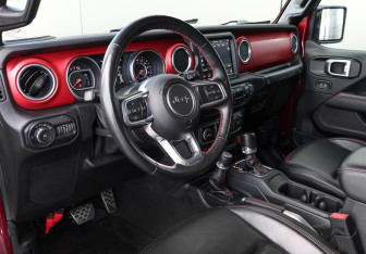 Подержанный автомобиль Jeep Wrangler 2020 года (17 фото)