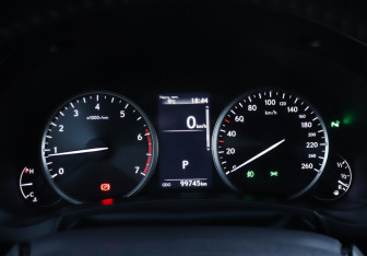 Подержанный автомобиль Lexus NX 2017 года (11 фото)