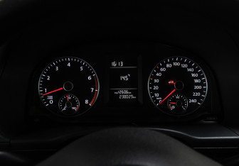 Подержанный автомобиль Volkswagen Caddy Compactvan 2011 года (13 фото)