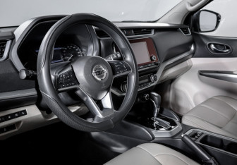 Подержанный автомобиль Nissan Xterra 2021 года (14 фото)