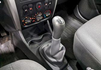Подержанный автомобиль Nissan Almera Sedan 2015 года (25 фото)