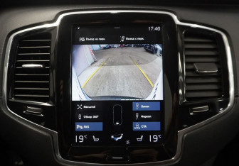 Подержанный автомобиль Volvo XC90 2018 года (14 фото)