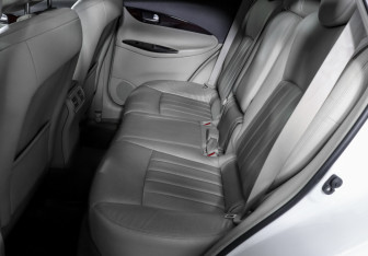 Подержанный автомобиль Infiniti EX 2012 года (10 фото)