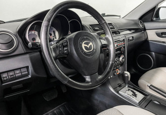 Подержанный автомобиль Mazda 3 Hatchback 2008 года (13 фото)