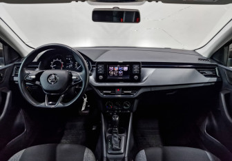 Подержанный автомобиль Skoda Rapid Liftback 2021 года (14 фото)