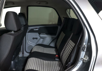 Подержанный автомобиль Suzuki SX4 Hatchback 2013 года (12 фото)