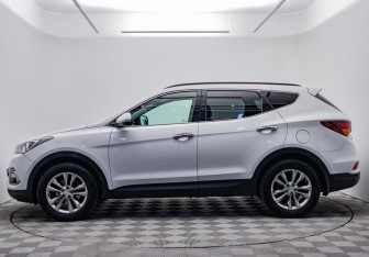 Подержанный автомобиль Hyundai Santa Fe 2017 года (2 фото)