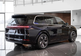 Новый LiXiang L9 2025 (4 фото)