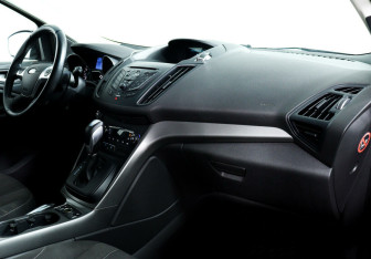 Подержанный автомобиль Ford Kuga 2016 года (8 фото)