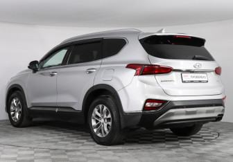 Подержанный автомобиль Hyundai Santa Fe 2020 года (7 фото)