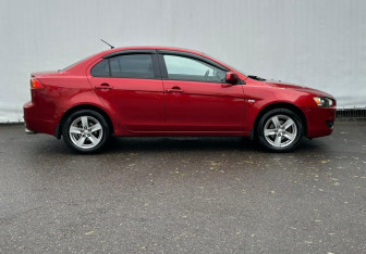Подержанный автомобиль Mitsubishi Lancer Sedan 2008 года (4 фото)