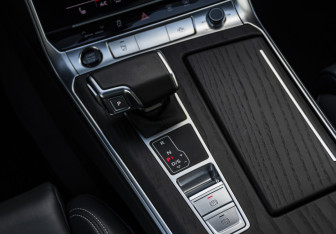 Подержанный автомобиль Audi A6 Sedan 2024 года (25 фото)