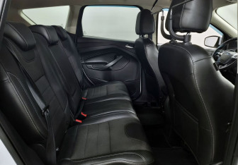 Подержанный автомобиль Ford Kuga 2014 года (13 фото)