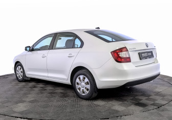 Подержанный автомобиль Skoda Rapid Liftback 2019 года (7 фото)