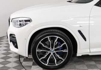 Подержанный автомобиль BMW X4 2020 года (8 фото)