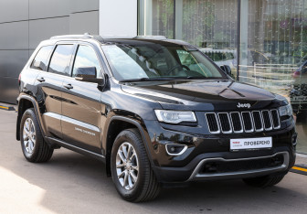 Подержанный автомобиль Jeep Grand Cherokee 2016 года (3 фото)