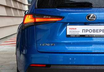 Подержанный автомобиль Lexus NX 2020 года (8 фото)