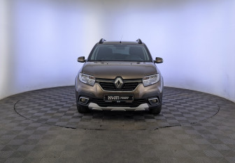 Подержанный автомобиль Renault Sandero 2021 года (2 фото)