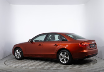 Подержанный автомобиль Audi A4 Sedan 2013 года (7 фото)