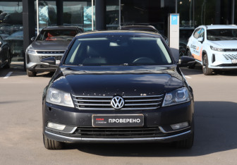 Подержанный автомобиль Volkswagen Passat Sedan 2013 года (2 фото)