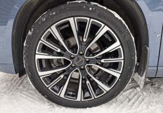 Подержанный автомобиль Exeed VX 2022 года (12 фото)