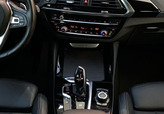 Подержанный автомобиль BMW X4 2018 года (14 фото)