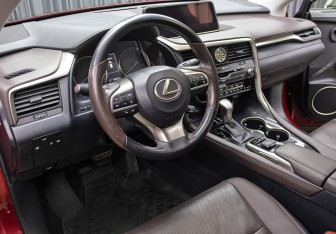 Подержанный автомобиль Lexus RX 2018 года (16 фото)