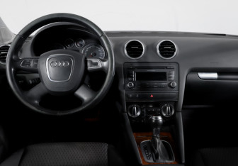 Подержанный автомобиль Audi A3 Hatchback 2012 года (11 фото)