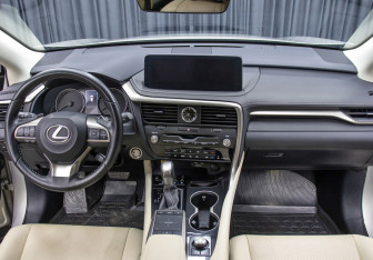 Подержанный автомобиль Lexus RX 2022 года (14 фото)