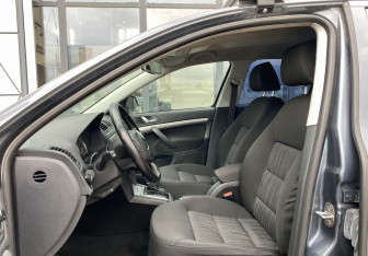 Подержанный автомобиль Skoda Octavia Liftback 2010 года (19 фото)