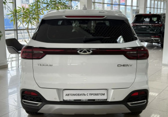 Подержанный автомобиль Chery Tiggo 8 2021 года (6 фото)