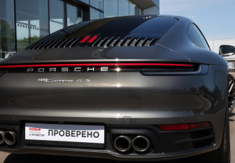 Подержанный автомобиль Porsche 911 Coupe 2021 года (26 фото)