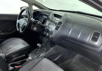 Подержанный автомобиль Kia Cerato Sedan 2013 года (7 фото)