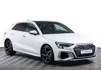 Подержанный автомобиль Audi A3 Hatchback 2021 года (3 фото)