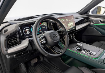 Подержанный автомобиль GAC GS8 2025 года (16 фото)