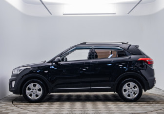 Подержанный автомобиль Hyundai Creta 2019 года (8 фото)