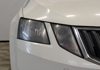Подержанный автомобиль Skoda Octavia Liftback 2018 года (17 фото)