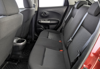 Подержанный автомобиль Nissan Juke 2014 года (18 фото)