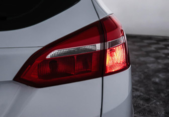 Подержанный автомобиль Ford Focus Wagon 2018 года (6 фото)