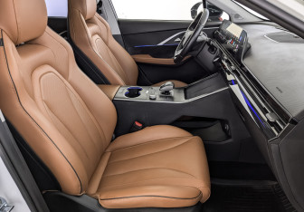Подержанный автомобиль Omoda C5 2022 года (24 фото)
