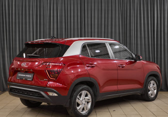 Подержанный автомобиль Hyundai Creta 2021 года (4 фото)